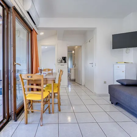 Apartman Damir-3 By Interhome Crikvenica