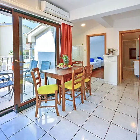 Damir-3 By Interhome Apartman