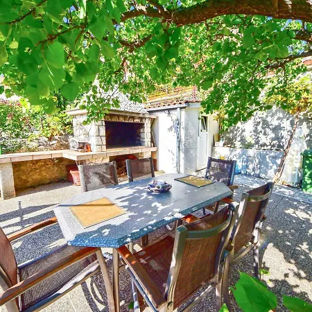 Damir-3 By Interhome * 크리크베니카