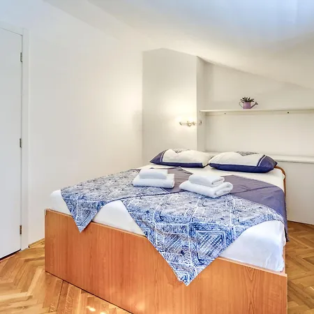 Damir-3 By Interhome Apartman