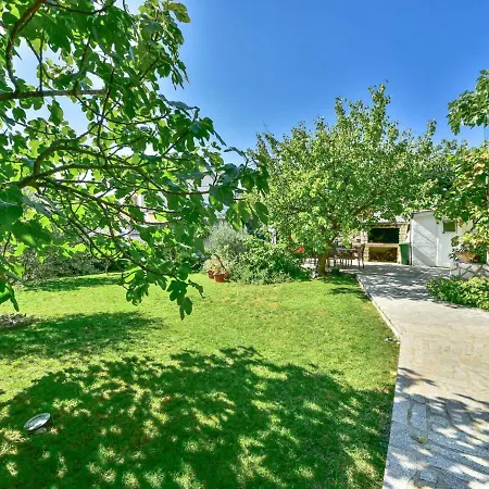 Damir-3 By Interhome דירה *